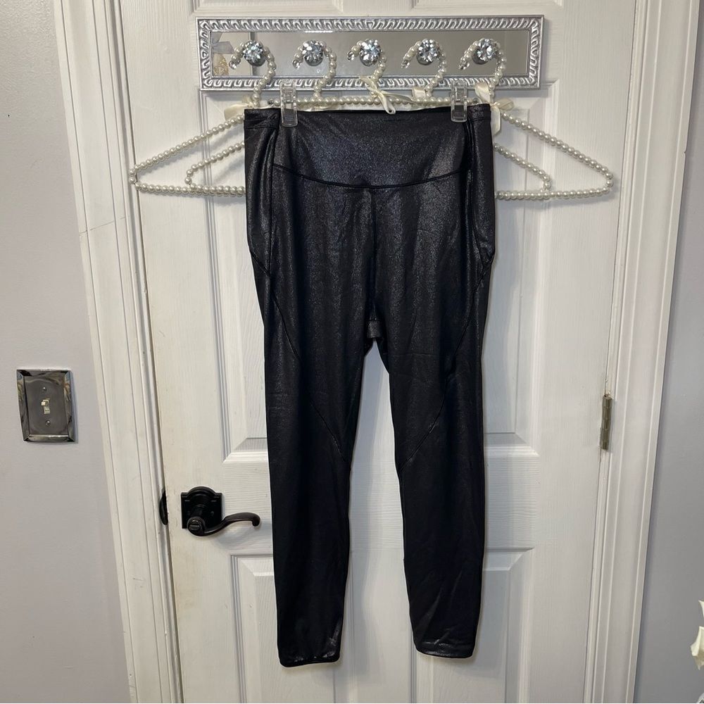 Victoria’s Secret Shimmer Leggings